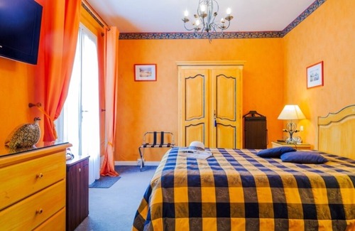 Marguerittes Hotel | MAS PROVENCAL GREAT PEACE OF THE COUNTRYSIDE