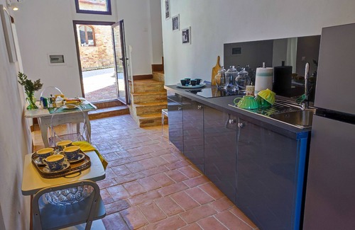 Bollano House | Mascagni farmhouse among the olive trees and the Tuscan hills in the Val d'Orcia