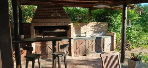 Ingeniero Maschwitz Apartment | MASCHWITZ , verde y luz