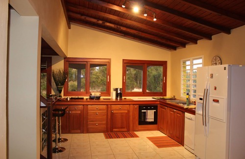 Le Gosier Villa | Mascotte Villa with pool and games room on the heights of Gosier