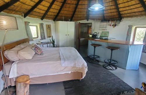 Drakensberg Gardens House | Mashai Rest Rondavel