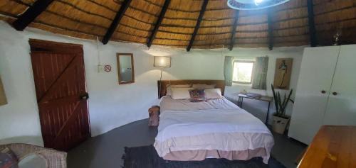 Drakensberg Gardens House | Mashai Rest Rondavel