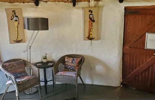 Drakensberg Gardens House | Mashai Rest Rondavel