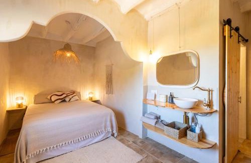 Sant Marti de Tous Bed & Breakfast | Masia Aubareda