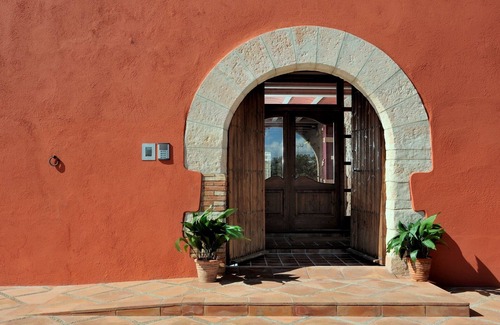 Banyeres del Penedes Cottage | Masia Casa Roja for 5 people
