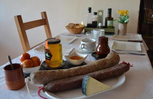 Les Avellanes I Santa Linya Bed & Breakfast | Masia Molí de Tartareu