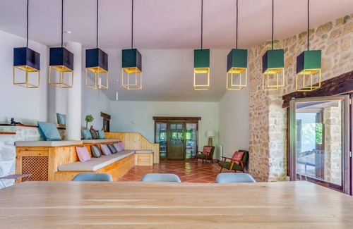 La Llacuna House | Masia Ventanell