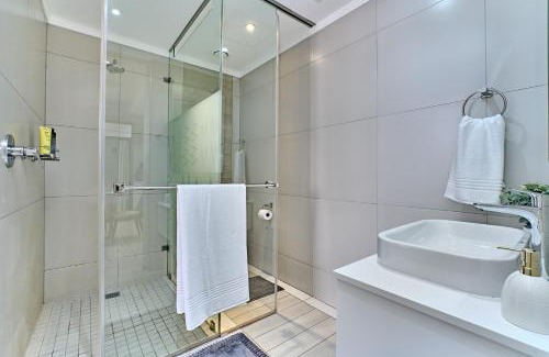 Greater Johannesburg Metropolitan Area Apartment | Masingita Towers Hotel, Elegant Sunset Condo