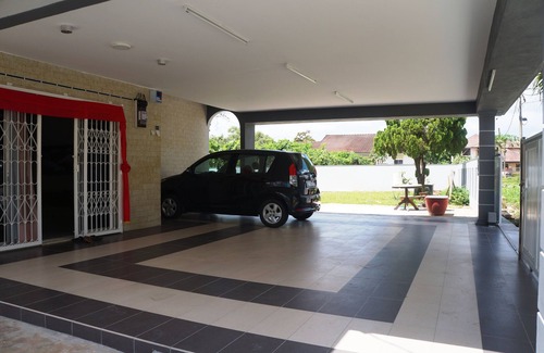 Bukit Baru House | Mason's Bungalow - event house/homestay to fit up to 16+ pax
