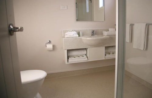 Waitara Hotel | Masonic Hotel