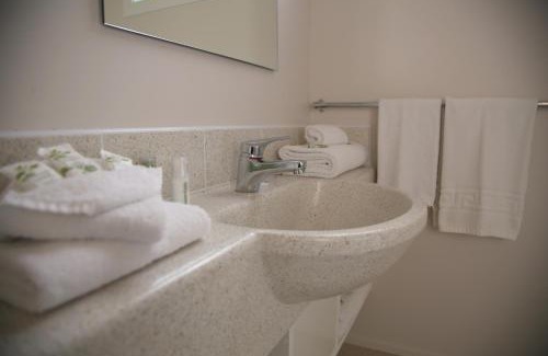 Waitara Hotel | Masonic Hotel