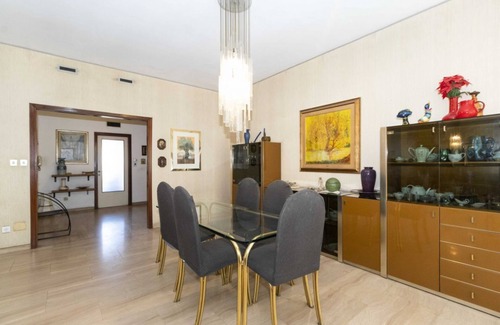 Parella Apartment | Massawa Vintage & Roomy Apt x5 Free Parking