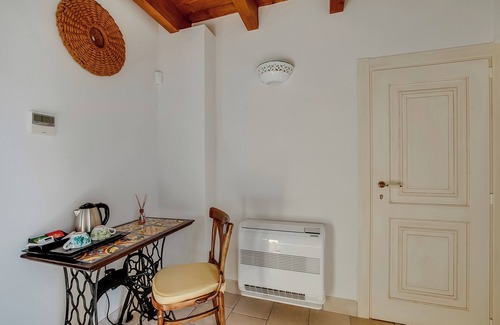 Villa Castelli House | Masseria Antoglia Mandorlo Deluxe Room, Villa Castelli, Italy
