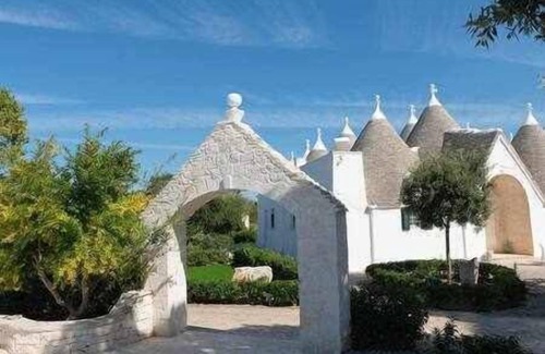 Old Town Cisternino Apartment | Masseria Carperi - Trullo degli Anelli