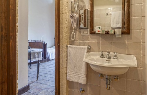 Buccheri Other | Masseria Fortificata Lo Zafferaneto