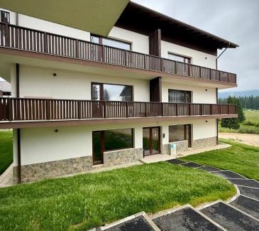 Vladeni Apartment | Massif Carpathian Call
