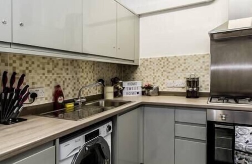 Hackney Wick Apartment | MASSIVE 3000SQ FT WAREHOUSE FLAT Amazing Apartment with Recreational.