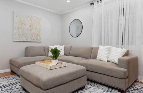 Serra Mesa House | Massive 5BR Resort Style Retreat with Heated Pool!