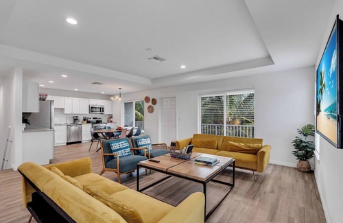 Whitney Beach House | Massive Bradenton Oasis, 2 Private Pools, Hot Tub, Gargae & Sleep16+