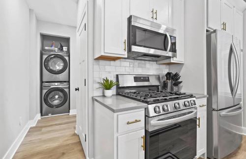 Livingston Park House | Massive home downtown with Hot Tub