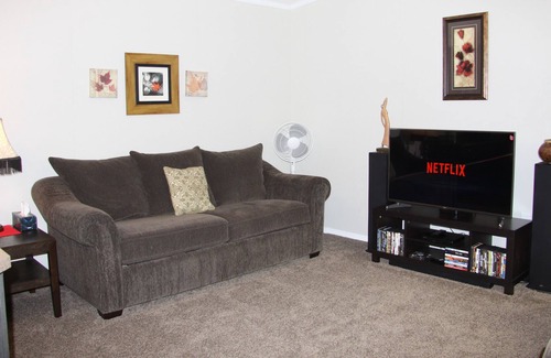 Sicamous House | Massive Patio with BBQ, Pet Friendly