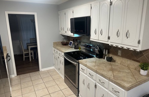 Martinez House | Master 2025 Rental! 3 Bed 2 Bath!