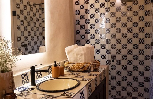 San Luis Potosi House | Master queen suite