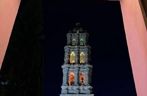 San Luis Potosi House | Master queen suite