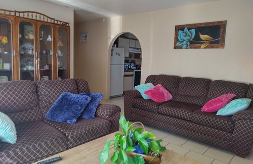 Las Cruces House | Master Room Near Downtown (For Ladies Only)