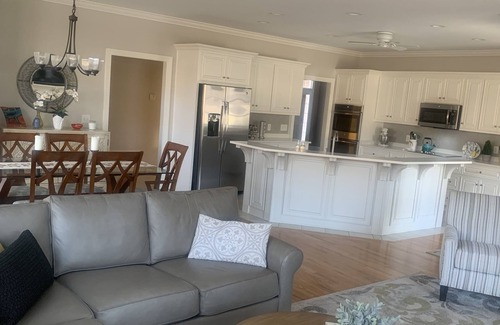Woodside Plantation House | Master’s Rental - Golf course view in Woodside’s beautiful gated community!