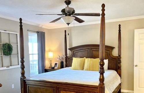 Martinez House | MASTERS RENTAL w/pool Beautiful cozy ranch home. 5 miles from Augusta Nationals.