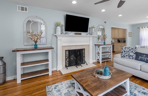 Harrisburg House | Masters Rental with Pool!!