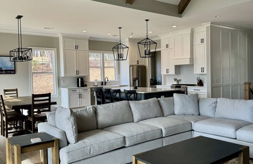 Lake Oconee House | Masters Week - New Home in Reynolds next to Marina Cove