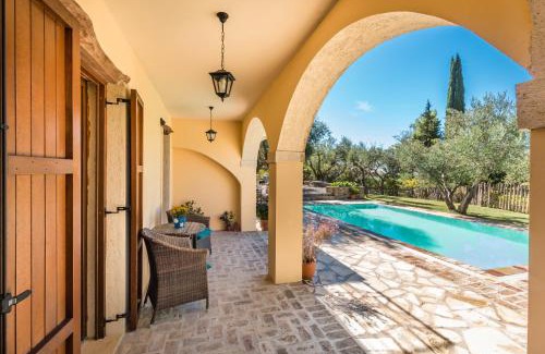 Kavvadades Villa | Mastrogiannis villa Dafne