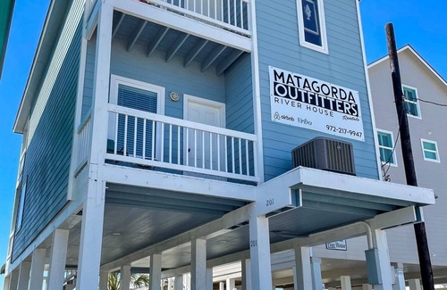 Elmaton House | Matagorda Outfitters River Rental