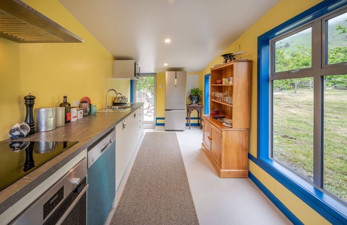 Port Levy House | Matagouri Cottage - Port Levy Holiday Home