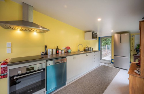 Port Levy House | Matagouri Cottage - Port Levy Holiday Home