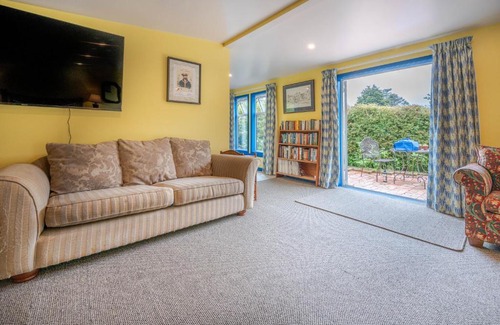 Port Levy House | Matagouri Cottage - Port Levy Holiday Home