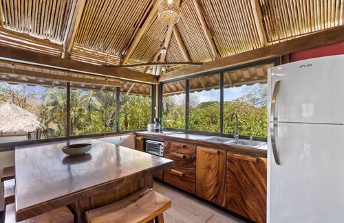 Matapalo House | Matambu Private Home, Guest Homes Private Pool