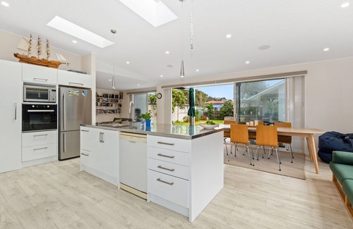 Matapouri House | Matapouri Family Retreat - Matapouri Holiday Home
