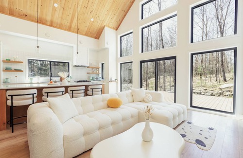 Eagle Lake Ski Chalet | Matcha Forest Luxury Escape w/Sauna