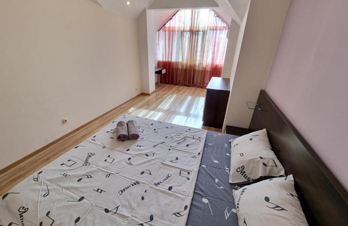 Chisinau Apartment | Mateevici and Puskin street near Lake