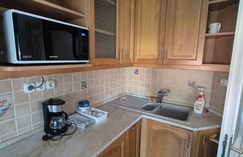 Kecskemet Apartment | Mathias, a Spacious 2-Bedroom Apartment with 2 Bathrooms & Private Parking