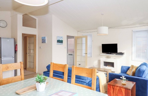 Newton Ferrers Cottage | MATILDA LODGE, with a garden in Newton Ferrers