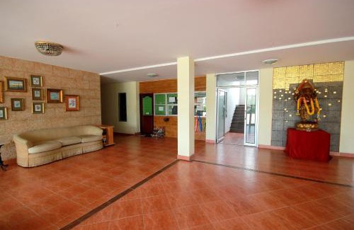 Phan Thong Hotel | Matini Amata