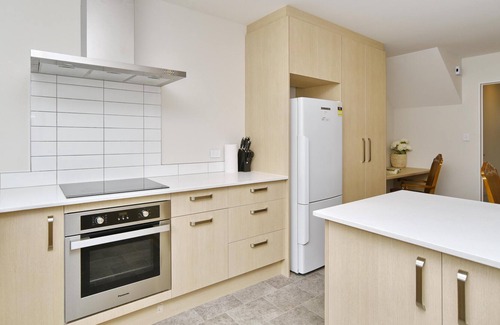 Riccarton House | Matipo St - Matipo - Spacious stylish home