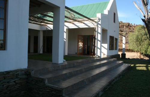 Calitzdorp House | Matjiesvlei Retreat Swartskaap/Blacksheep