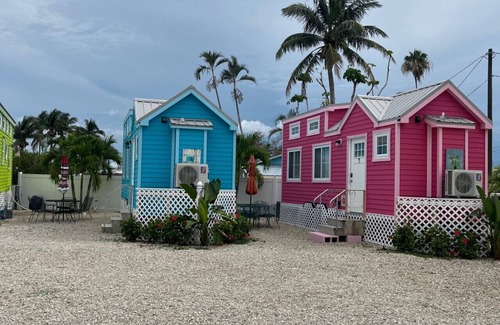 Matlacha House | Matlacha Tiny Village - Flamingo