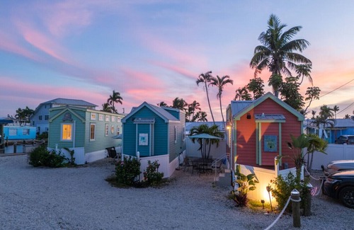 Matlacha House | Matlacha Tiny Village - Flamingo