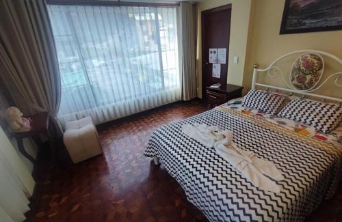 Banos de Agua Santa House | MATRIMONIAL TURI centro de la ciudad, garaje